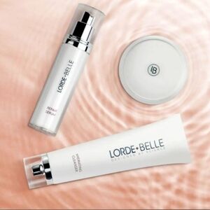 LORDE+ BELLE 3 PC HYDRATING Skincare Set. This Product Is Amazing